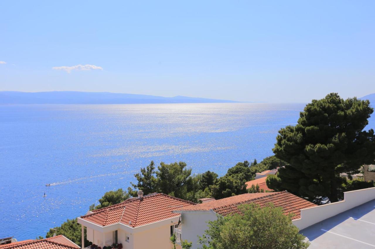 Apartments With A Parking Space Brela, Makarska - 6043 Exterior foto