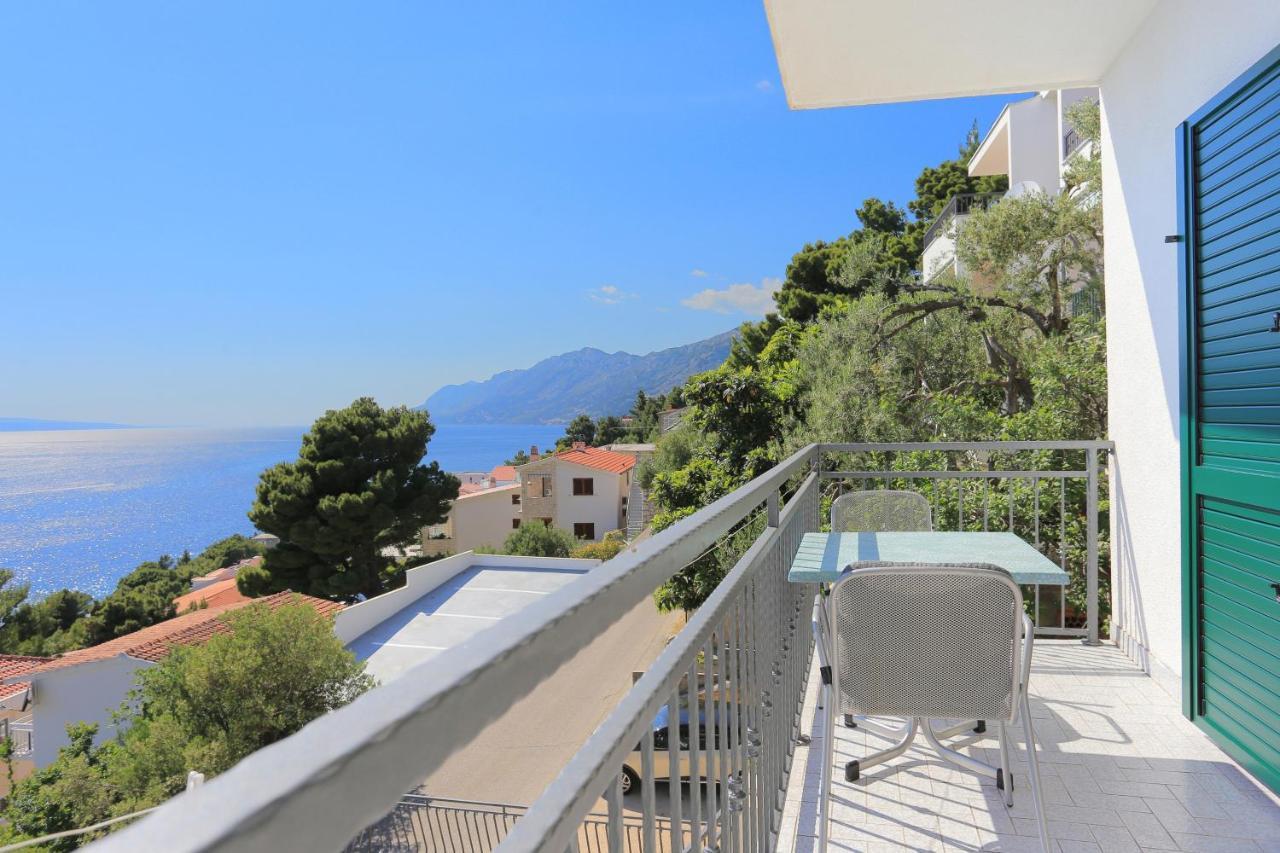 Apartments With A Parking Space Brela, Makarska - 6043 Exterior foto