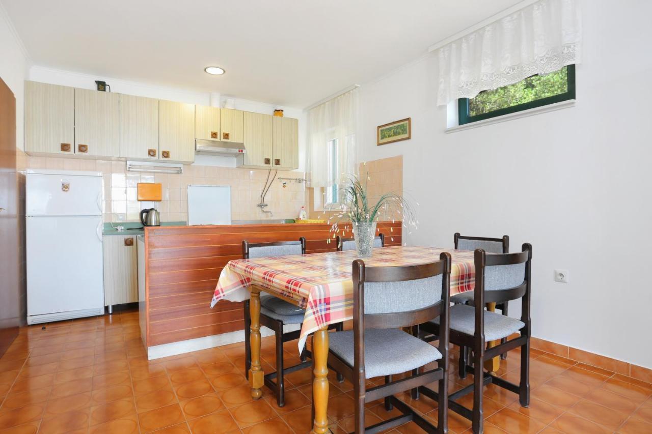 Apartments With A Parking Space Brela, Makarska - 6043 Exterior foto